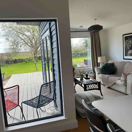 Сasa de vacaciones The Stables Close To Galway And *